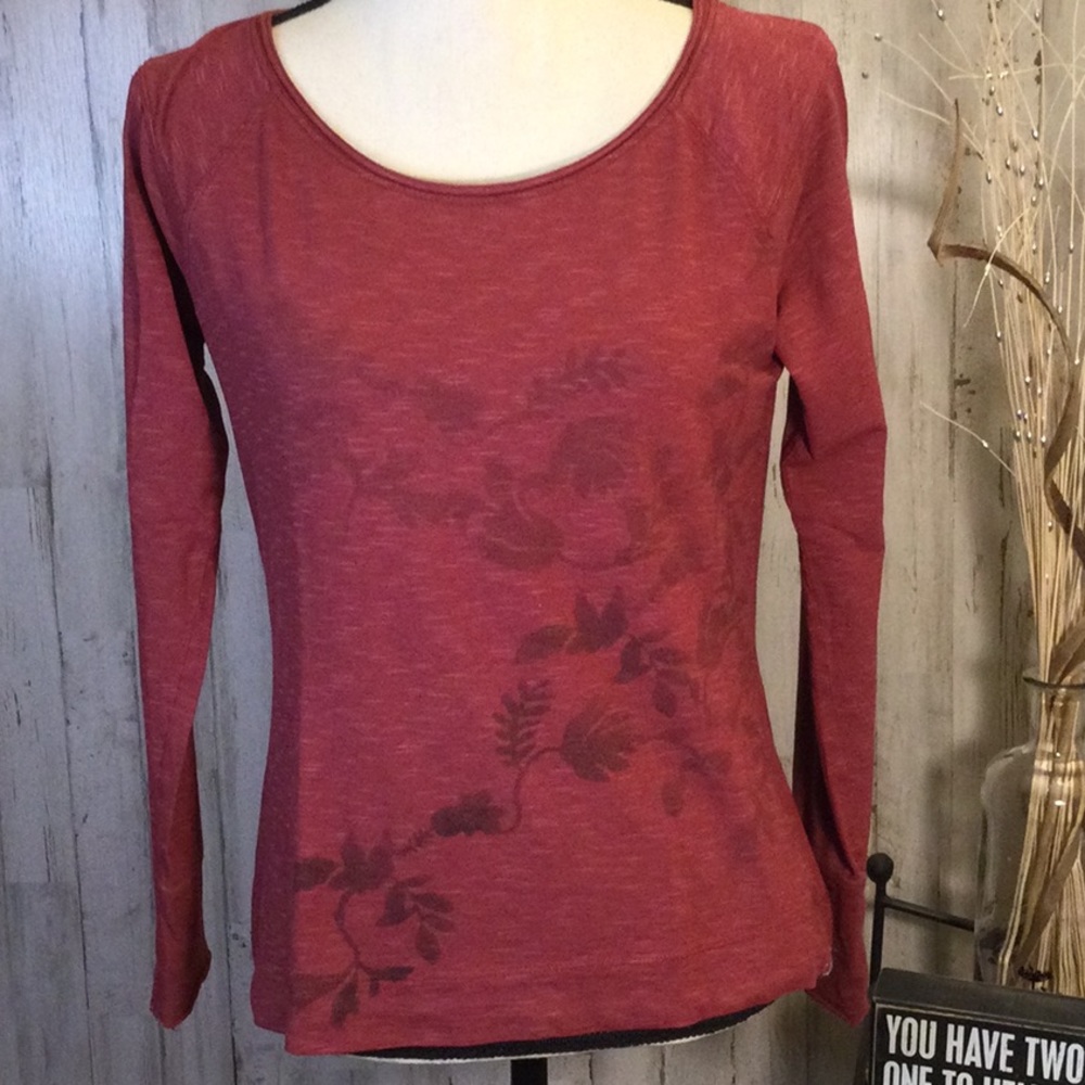 Comfy soft Horny Toad top.